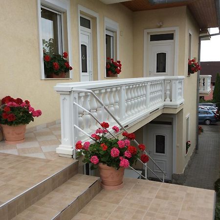 Jozsef Apartments House Zalakaros Bagian luar foto