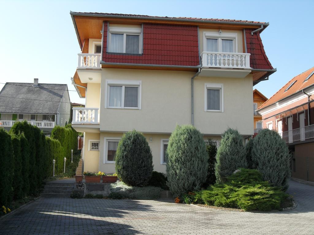 Jozsef Apartments House Zalakaros Bagian luar foto