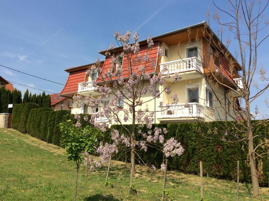 Jozsef Apartments House Zalakaros Bagian luar foto