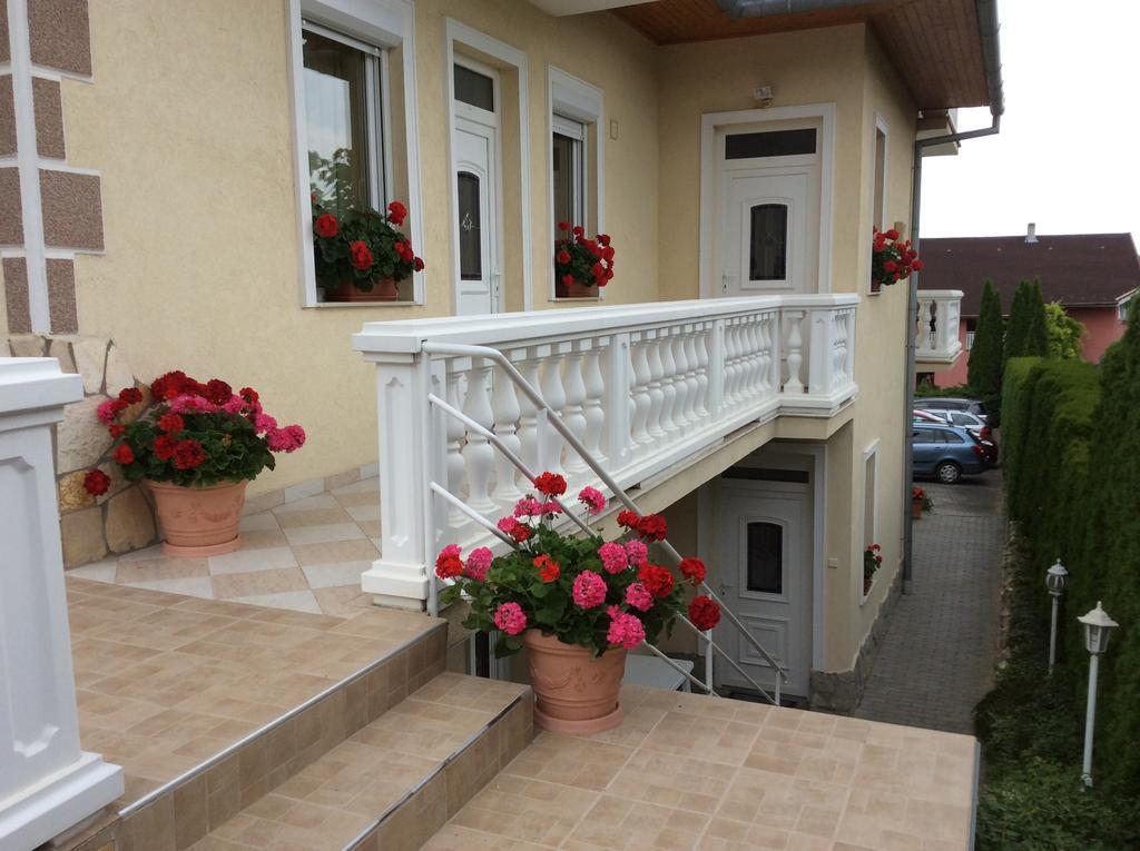 Jozsef Apartments House Zalakaros Bagian luar foto