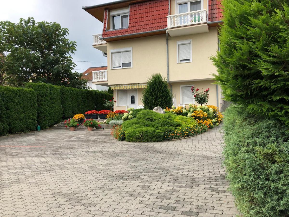 Jozsef Apartments House Zalakaros Bagian luar foto
